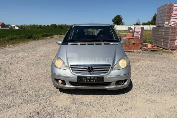 Mercedes Benz A 180 — polovni automobil