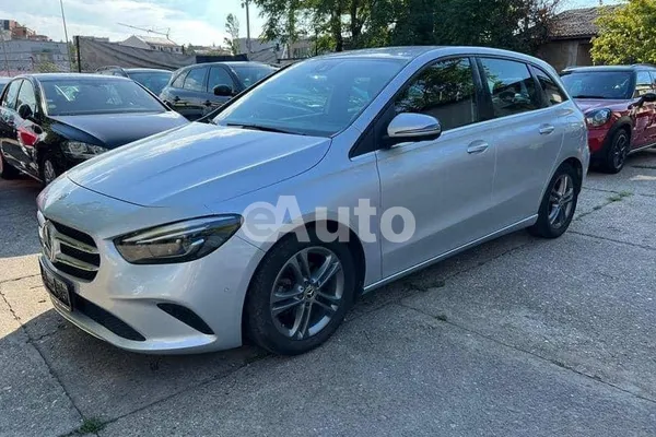 Mercedes Benz B 180 — polovni automobil