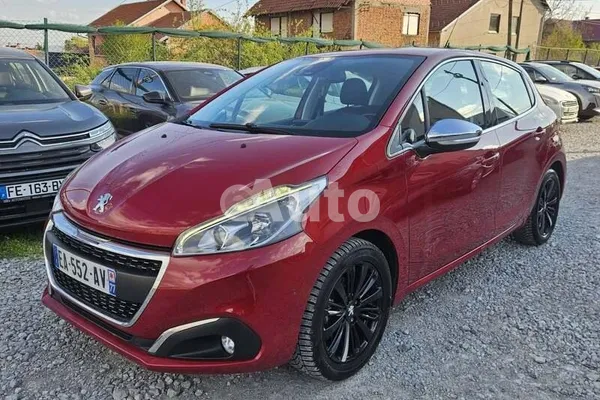 Peugeot 208 — polovni automobil
