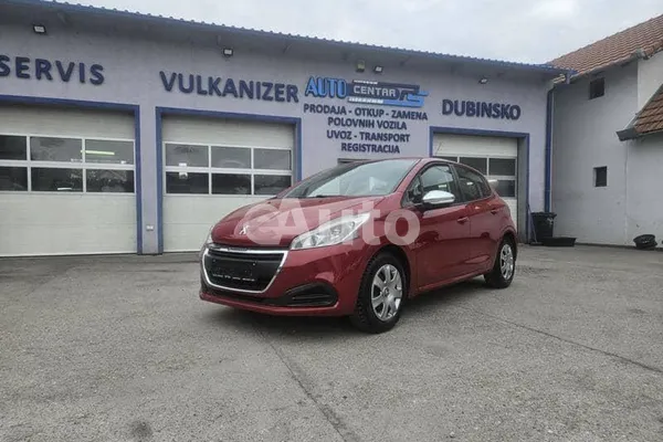 Peugeot 208 — polovni automobil