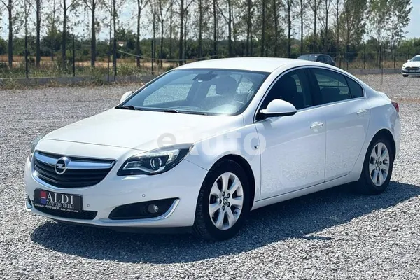 Opel Insignia — polovni automobil