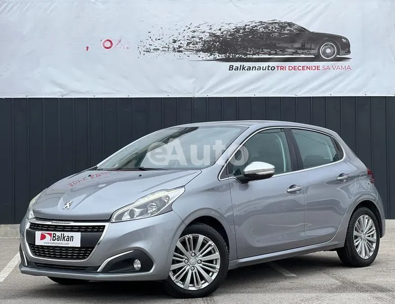Peugeot 208 — polovni automobil