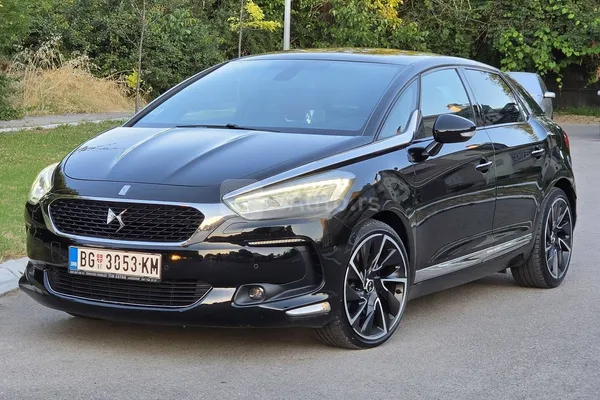 DS 5 — polovni automobil