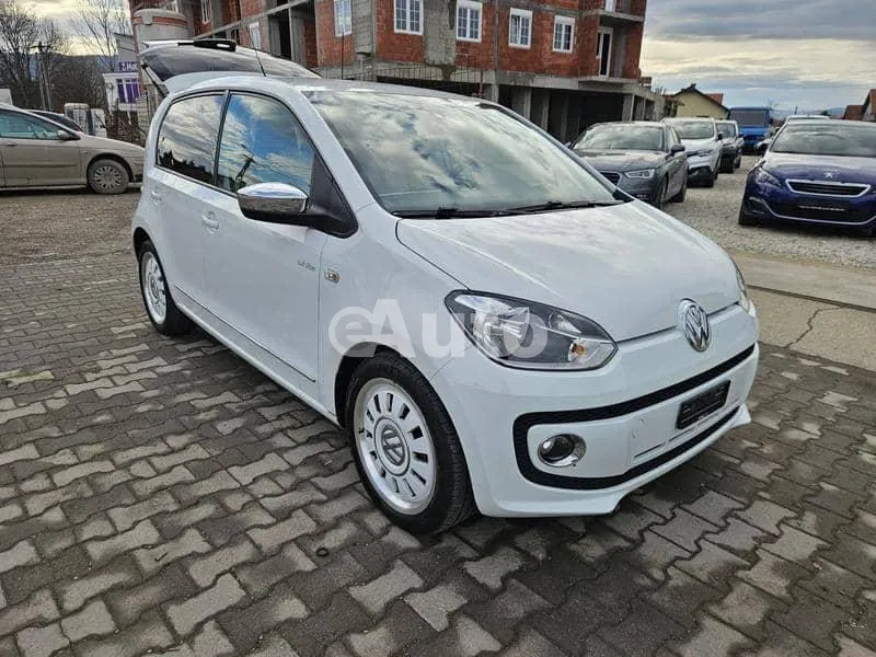 Volkswagen up! — polovni automobil