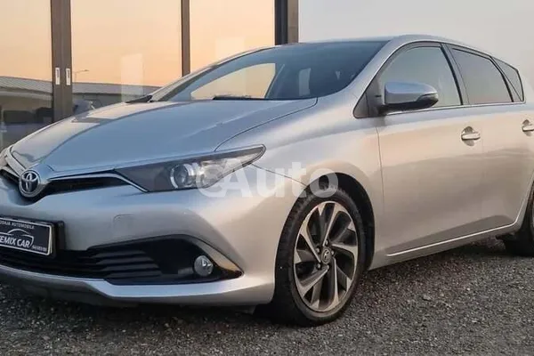 Toyota Auris — polovni automobil