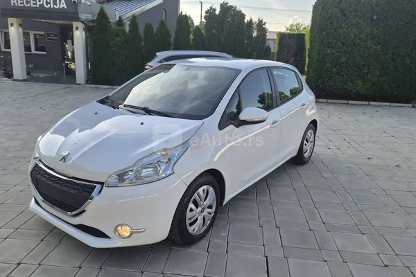 Peugeot 208 — polovni automobil