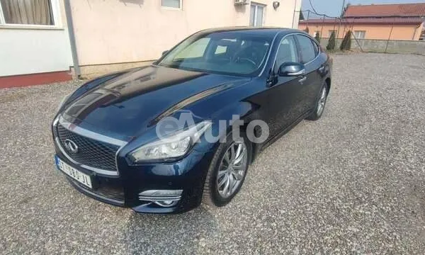 Infiniti Q70 — polovni automobil
