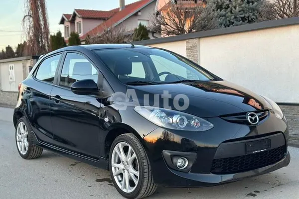 Mazda 2 — polovni automobil