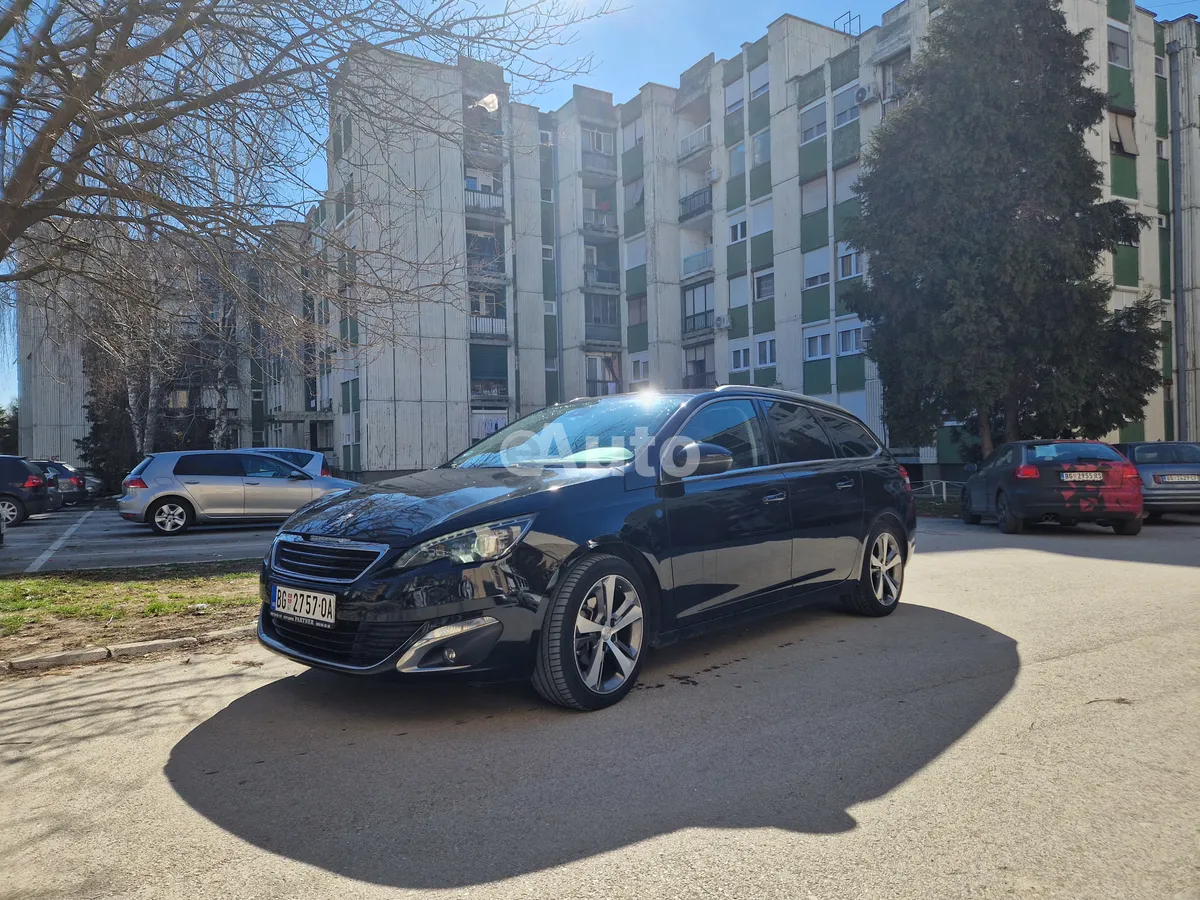 Peugeot 308 — polovni automobil