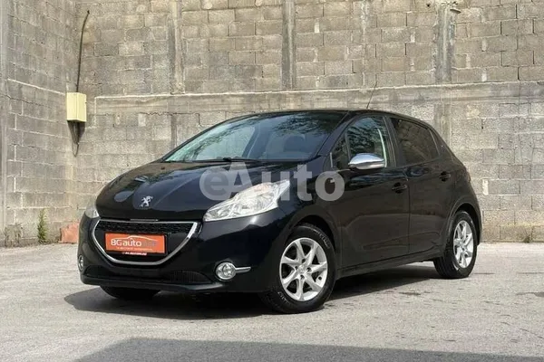 Peugeot 208 — polovni automobil