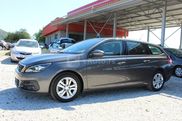 Peugeot 308 — polovni automobil