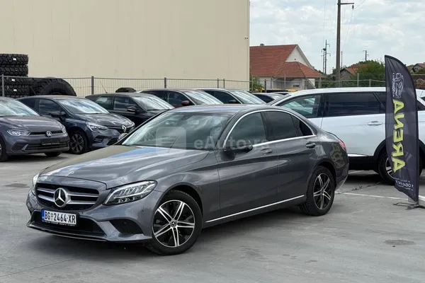 Mercedes Benz C 220 — polovni automobil