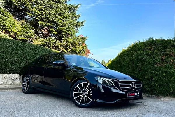 Mercedes Benz E 220 — polovni automobil, oglas