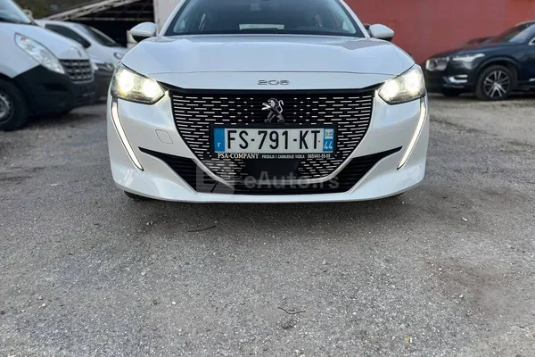 Peugeot 208 — polovni automobil