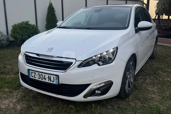 Peugeot 308 — polovni automobil