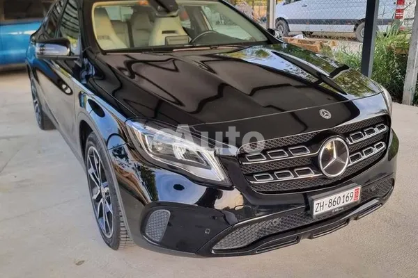 Mercedes Benz GLA 200 — polovni automobil