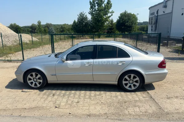 Mercedes Benz E 200 — polovni automobil