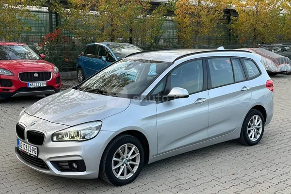 BMW 218 — polovni automobil