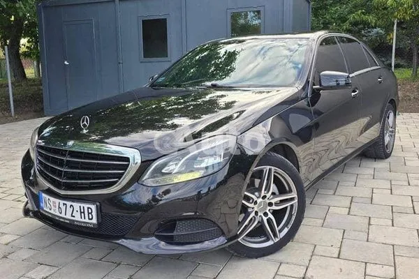 Mercedes Benz E 220 — polovni automobil
