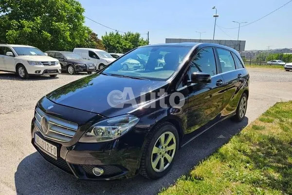 Mercedes Benz B 180 — polovni automobil