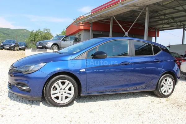 Opel Astra K — polovni automobil