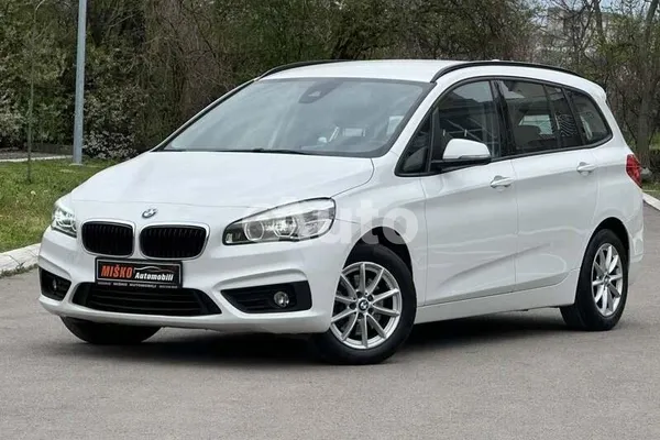 BMW 218 — polovni automobil