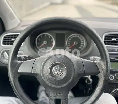 Volkswagen Polo — polovni automobil