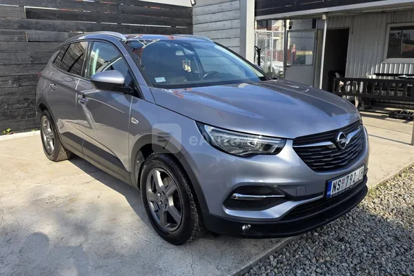 Opel Grandland X — polovni automobil