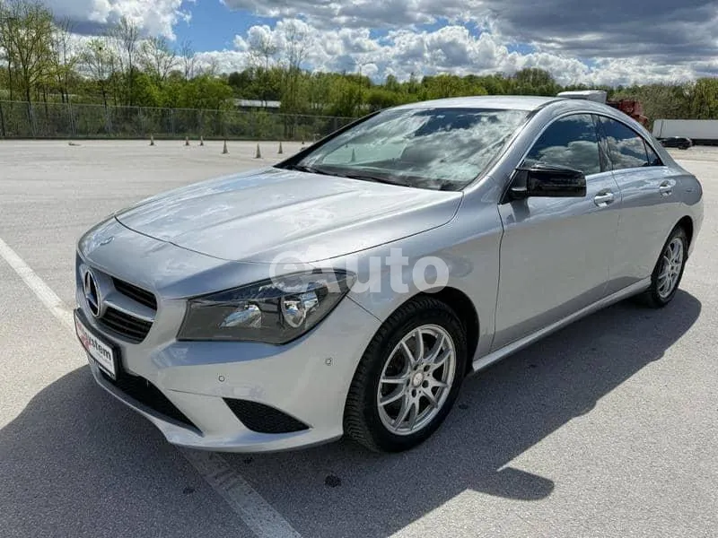 Mercedes Benz CLA 180 — polovni automobil