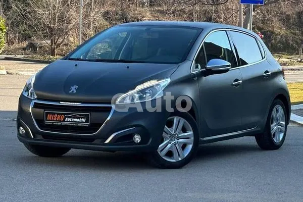 Peugeot 208 — polovni automobil