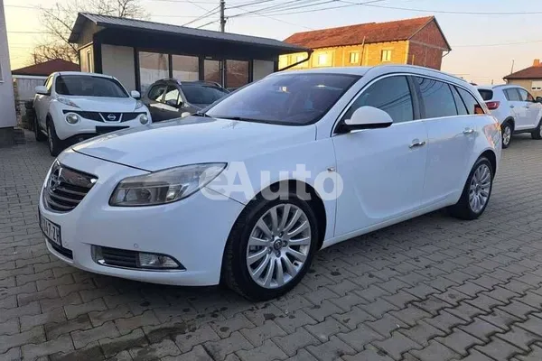 Opel Insignia — polovni automobil
