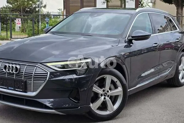 Audi e-tron — polovni automobil