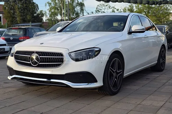 Mercedes Benz E 300 — polovni automobil