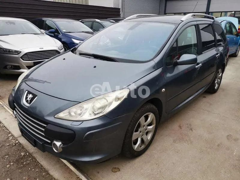 Peugeot 308 — polovni automobil