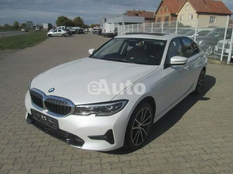 BMW 330 — polovni automobil