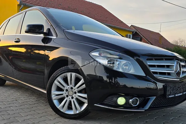 Mercedes Benz B 180 — polovni automobil, oglas