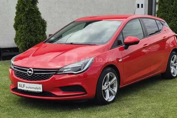 Opel Astra K — polovni automobil