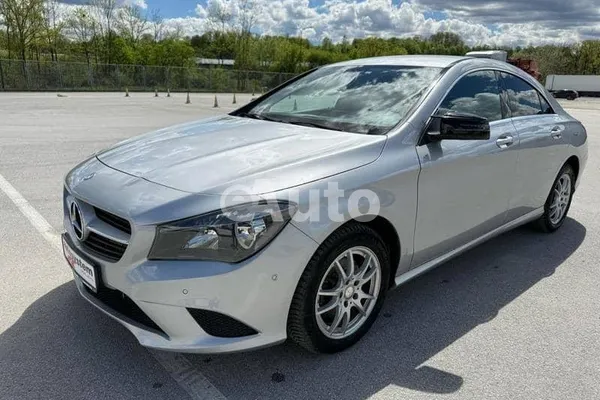 Mercedes Benz CLA 180 — polovni automobil
