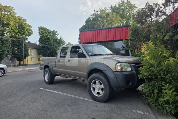 Nissan Frontier — polovni automobil
