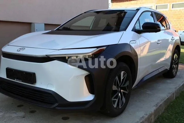 Toyota bZ4X — polovni automobil