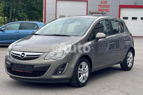 Opel Corsa D — polovni automobil