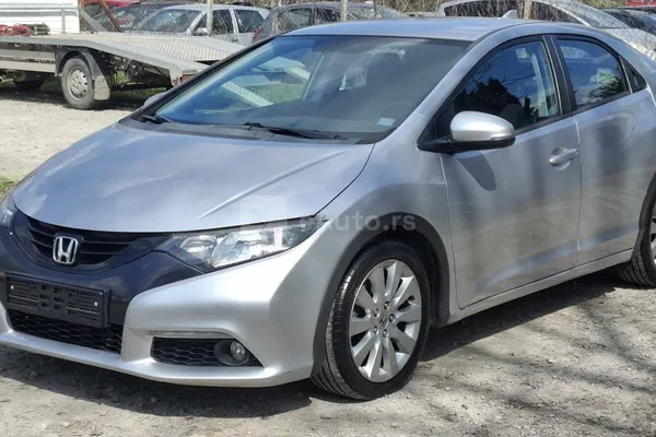 Honda Civic — polovni automobil