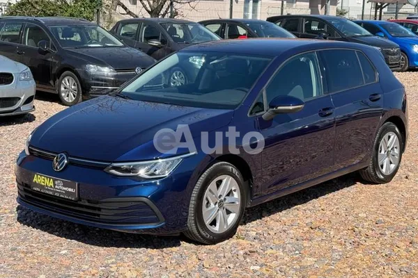 Volkswagen Golf 8 — polovni automobil