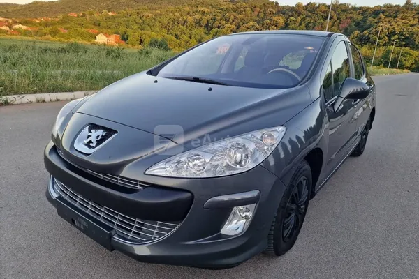 Peugeot 308 — polovni automobil