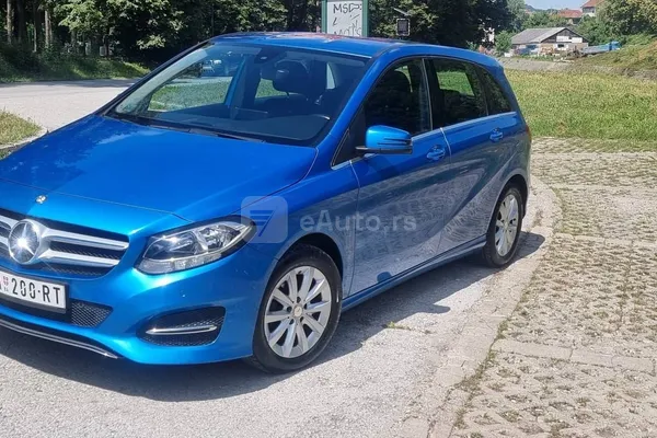 Mercedes Benz B 180 — polovni automobil