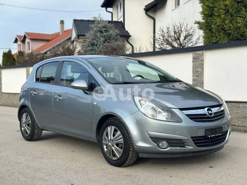Opel Corsa D — polovni automobil