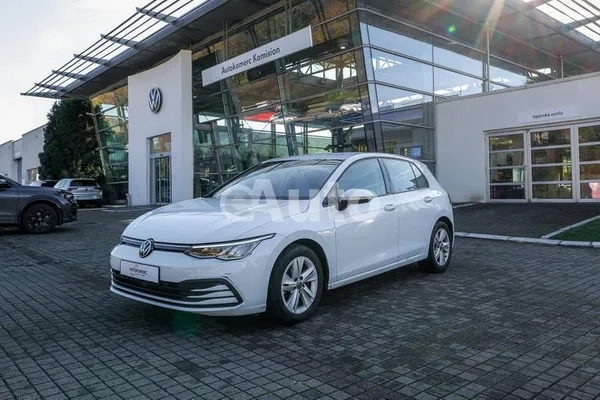 Volkswagen Golf 8 — polovni automobil