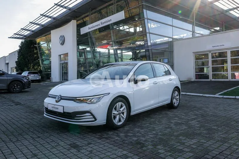 Volkswagen Golf 8 — polovni automobil