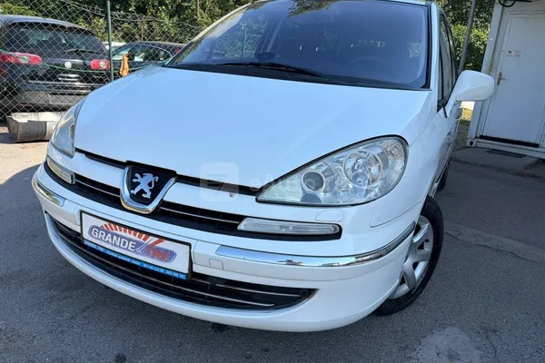Peugeot 807 — polovni automobil