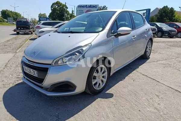Peugeot 208 — polovni automobil